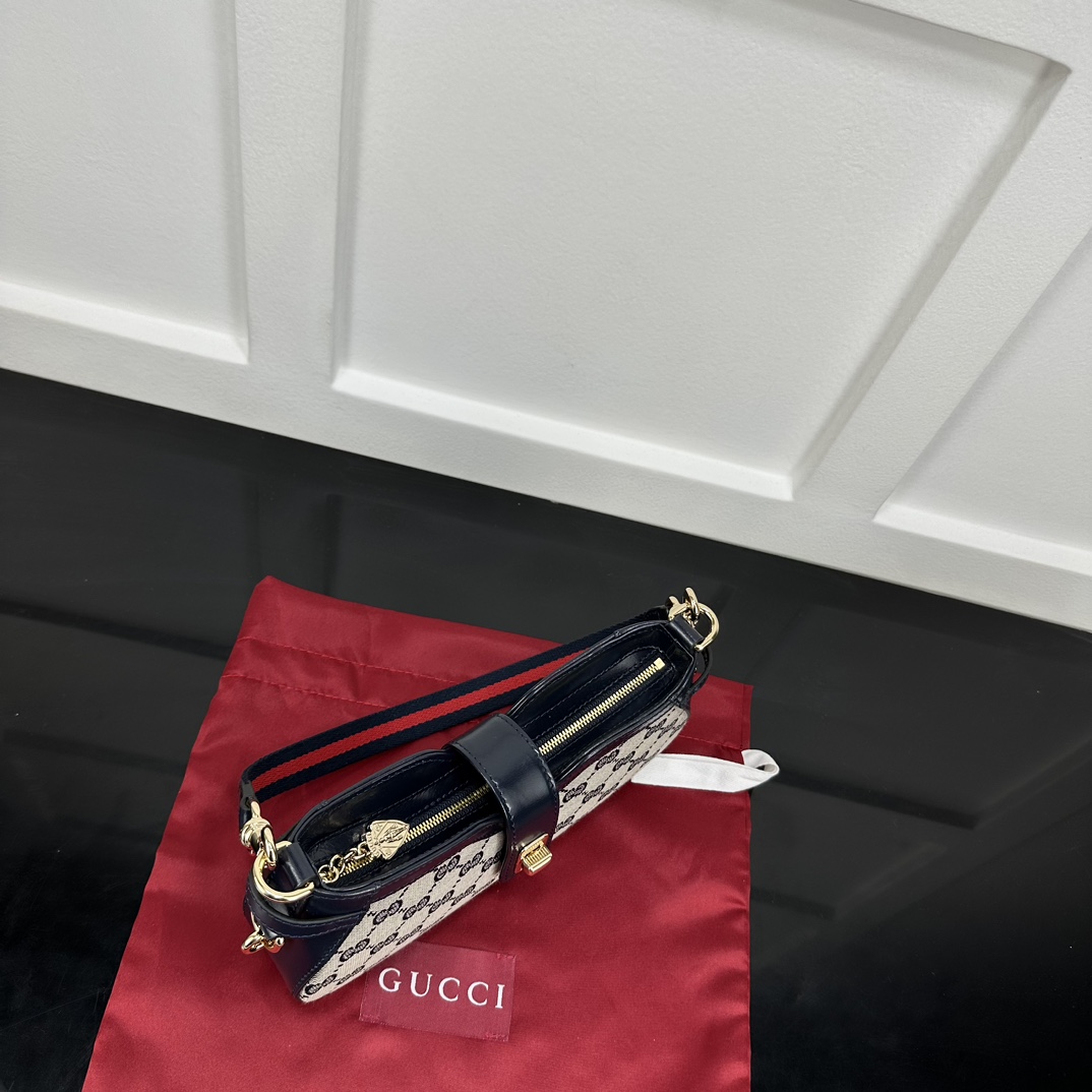 Gucci Hobo Bags